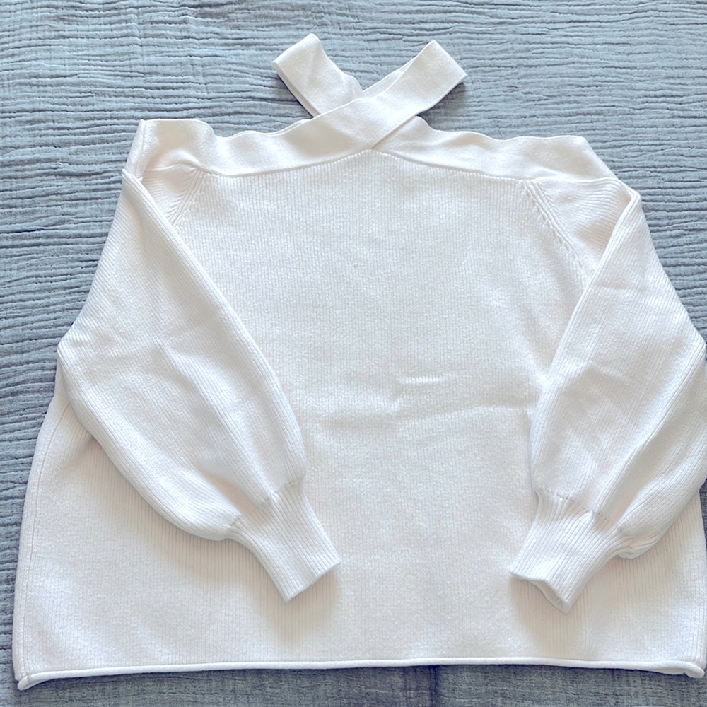 Zara Cream Colored Sweater
